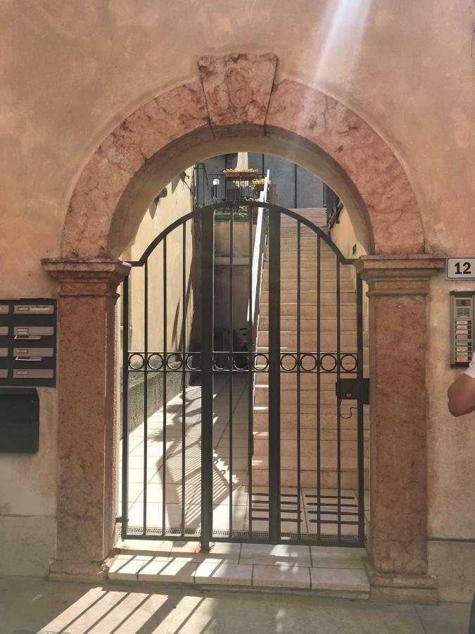 Casa Elisabetta Διαμέρισμα Πεσκιέρα ντελ Γκάρντα Εξωτερικό φωτογραφία